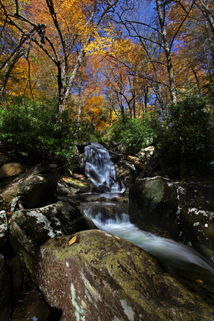 Lower Ramsey Falls on the Pigeon River - Smokey Mountains Nation
